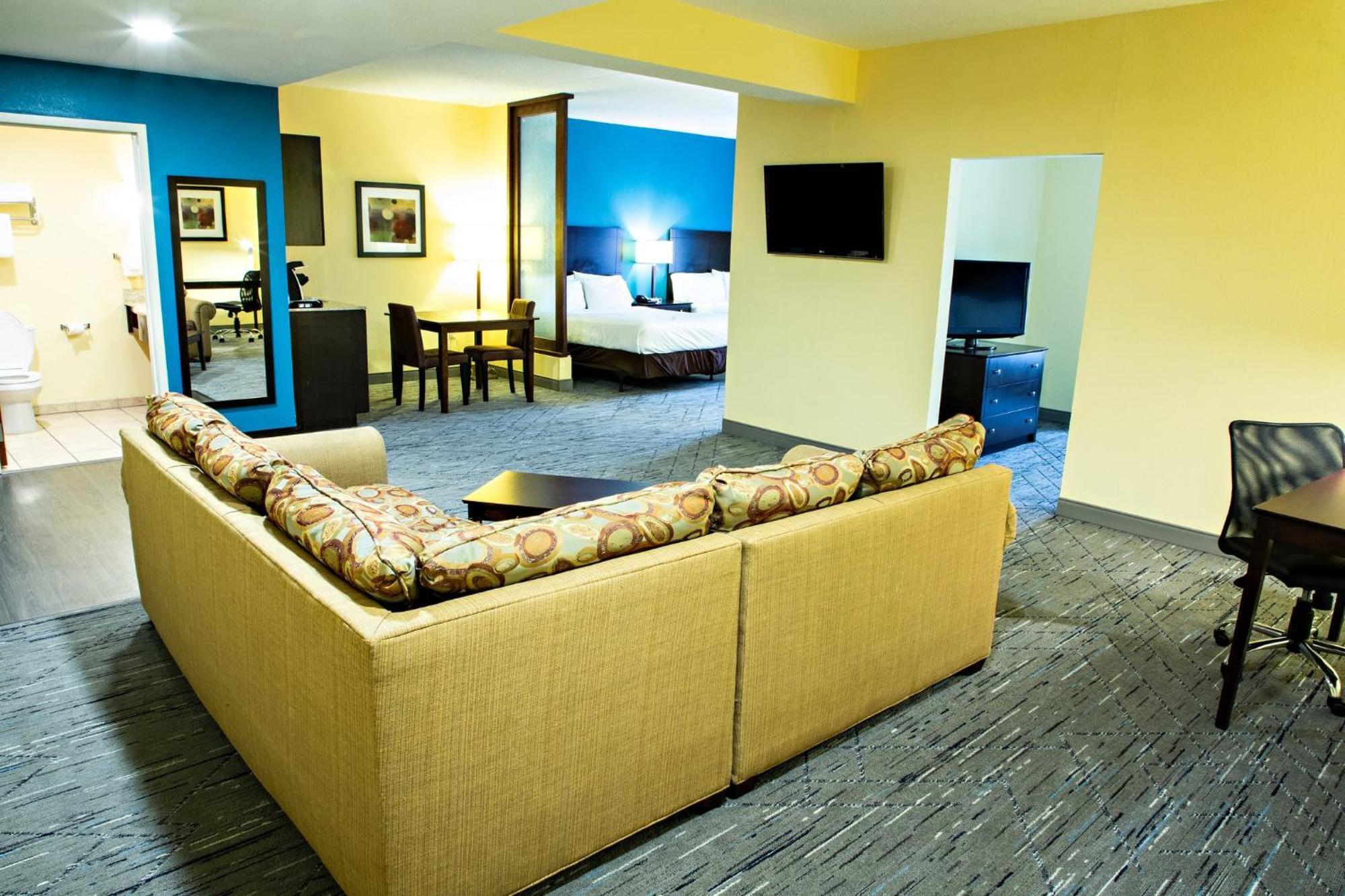 Holiday Inn Express & Suites Harrisburg West Mechanicsburg Exterior photo