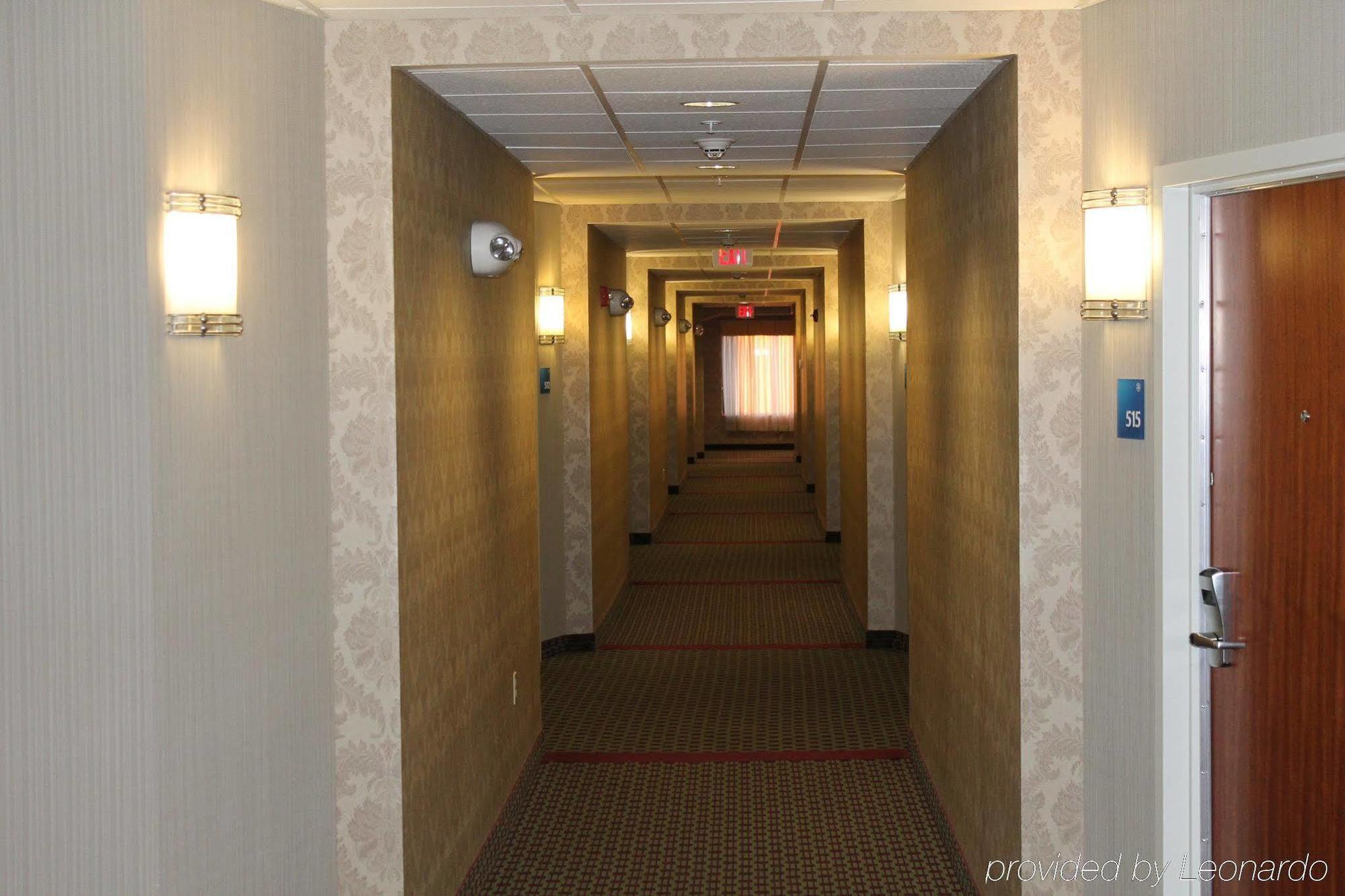 Holiday Inn Express & Suites Harrisburg West Mechanicsburg Exterior photo